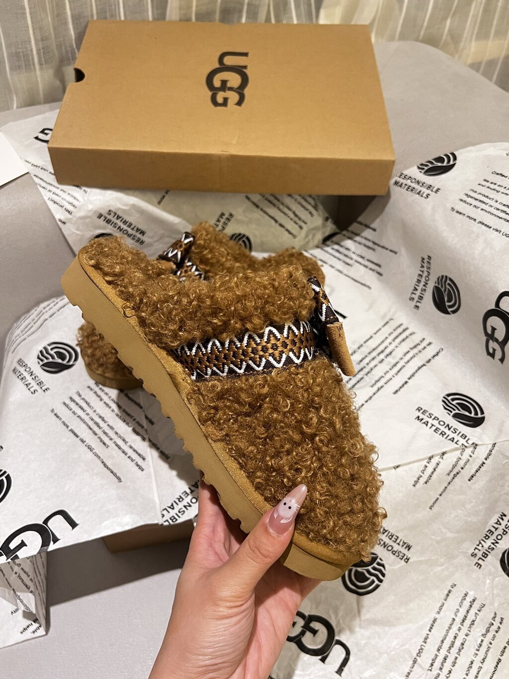 כפכפים UGG – תמונה 7