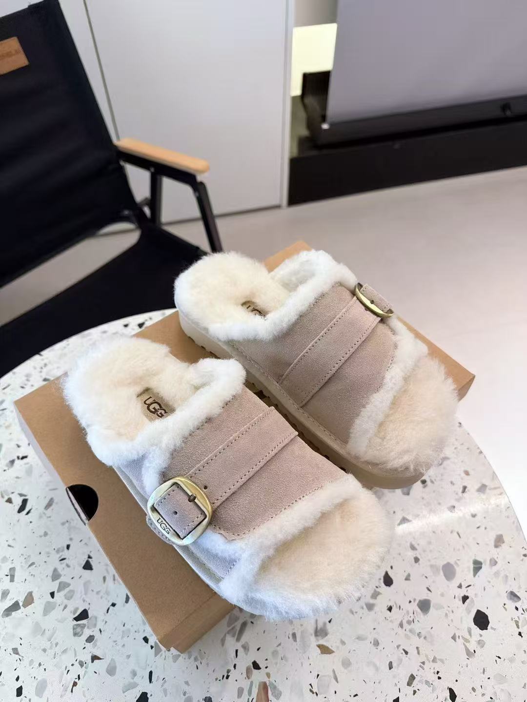 כפכפים UGG – תמונה 7