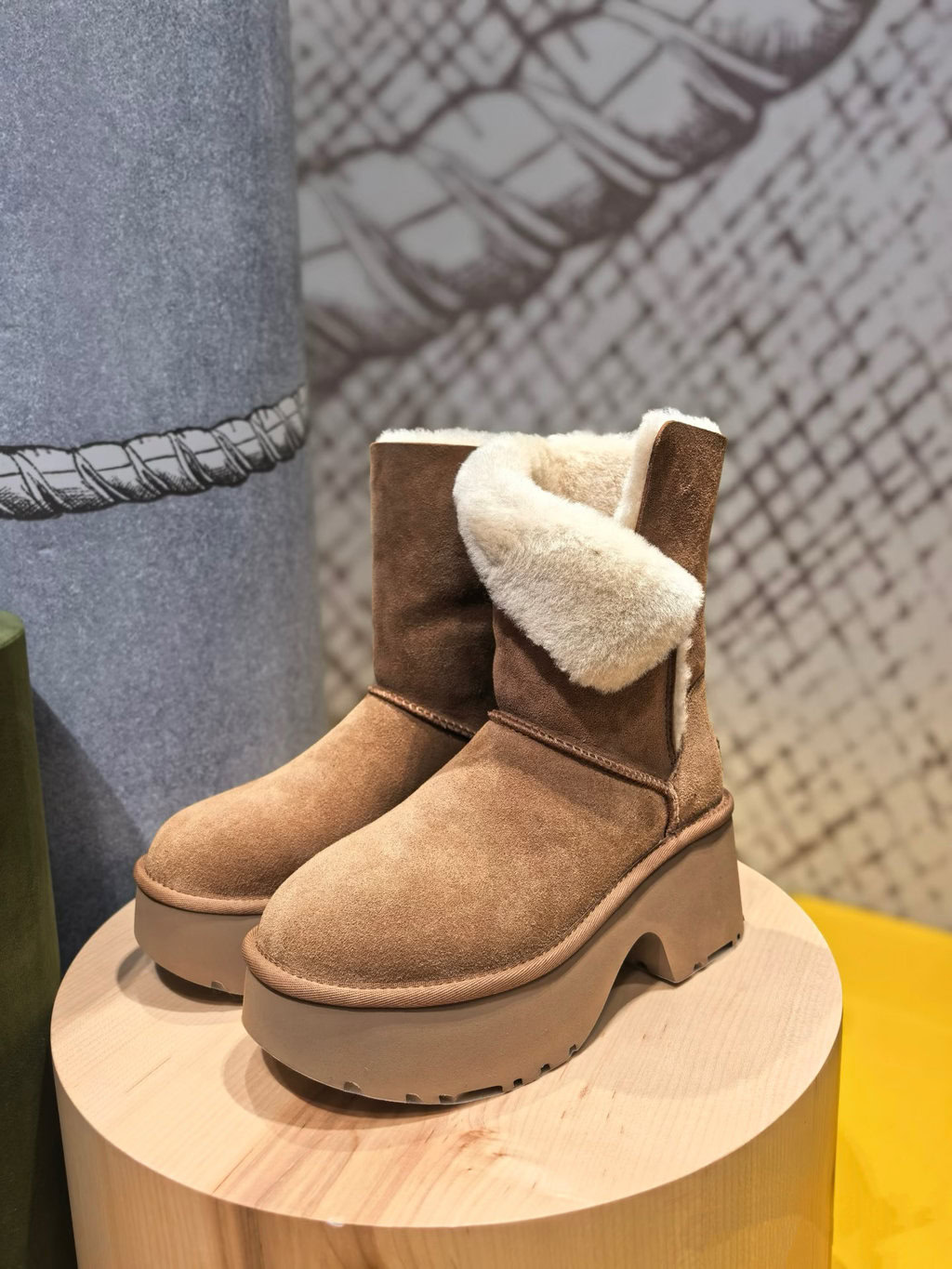 מגפיים UGG סוליה עבה – תמונה 9
