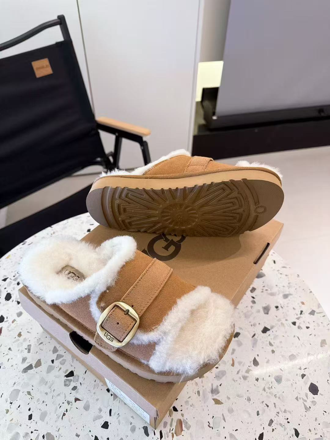 כפכפים UGG – תמונה 8
