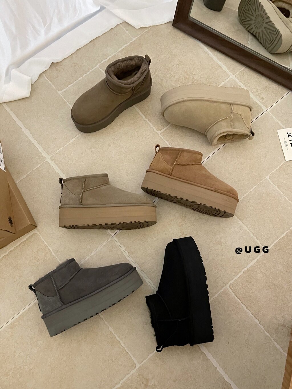 מגפיים UGG פלטפורמה – תמונה 2