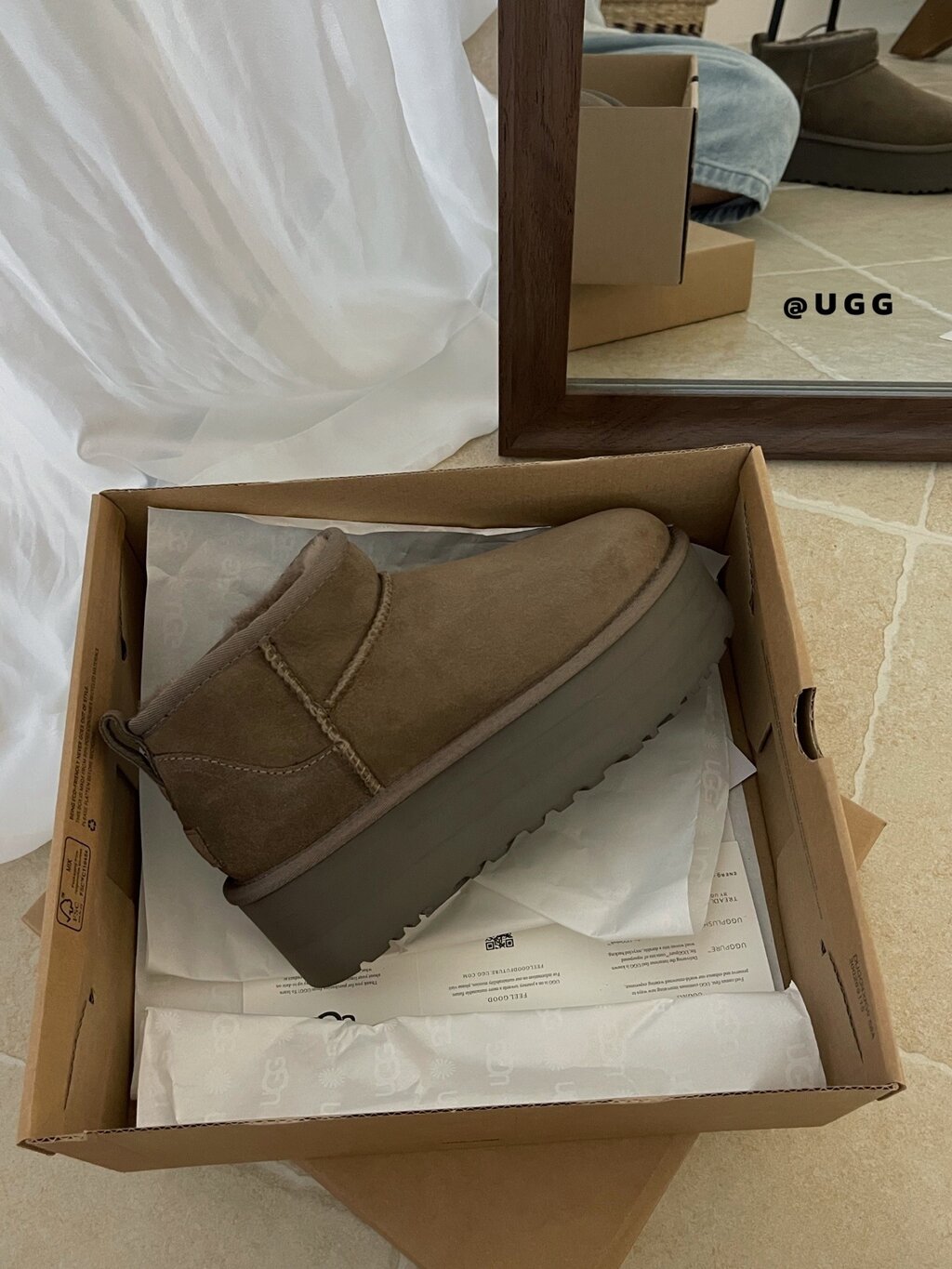 מגפיים UGG פלטפורמה – תמונה 3