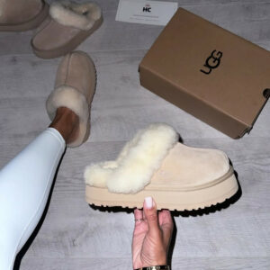כפכפים UGG