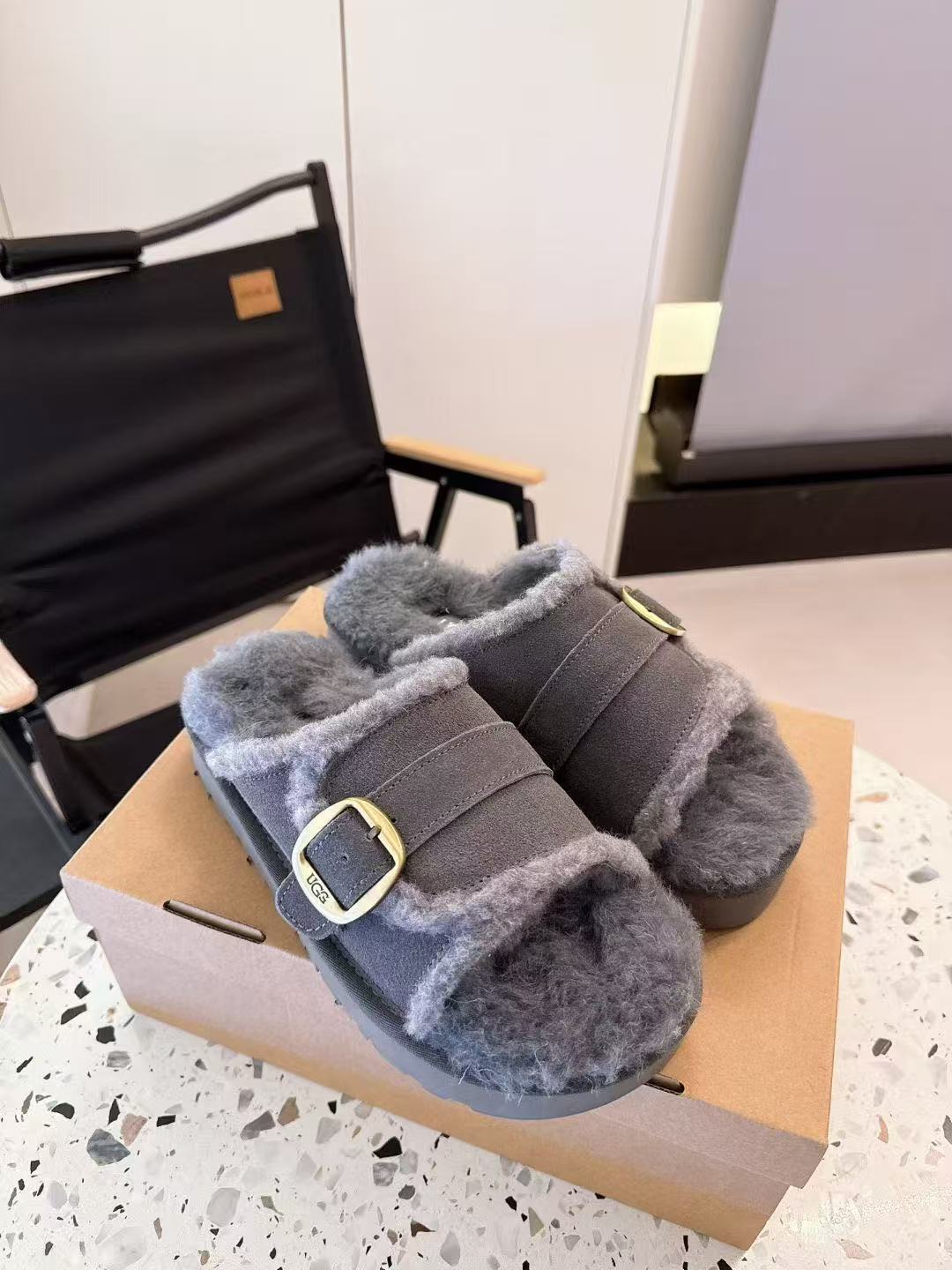 כפכפים UGG – תמונה 9