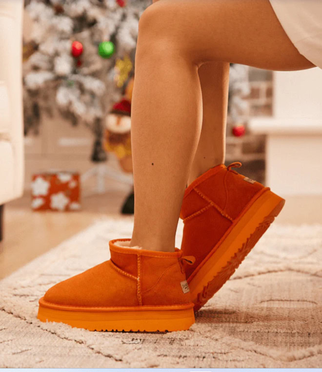 מגפונים UGG