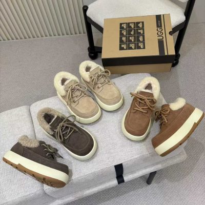 נעליים UGG