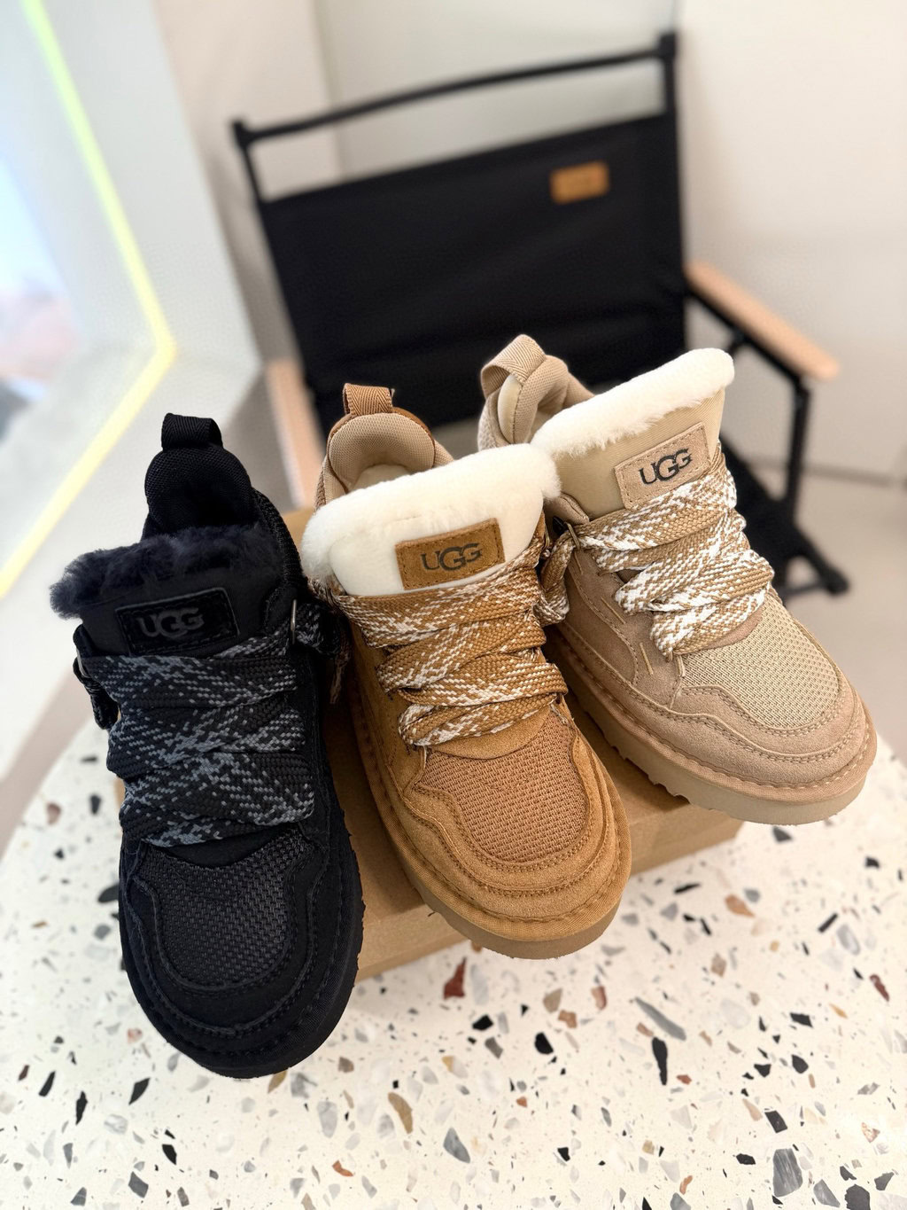 נעליים UGG