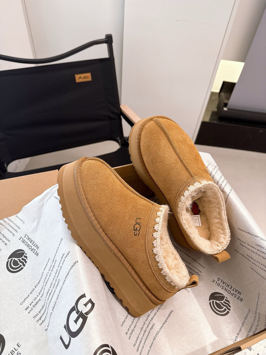 כפכפים UGG Tazz עם ריקמה – תמונה 7