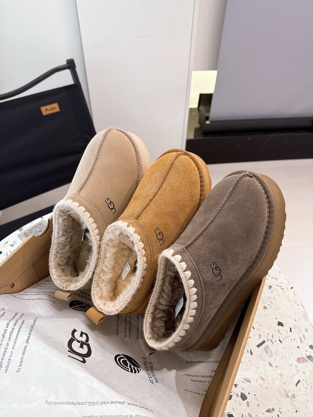 כפכפים UGG Tazz עם ריקמה – תמונה 13