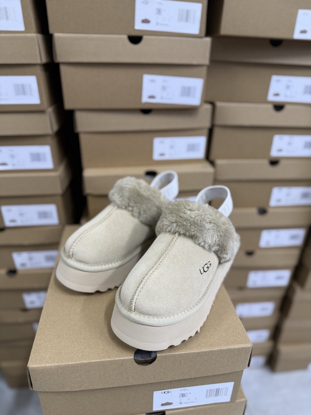 כפכפים UGG – תמונה 6