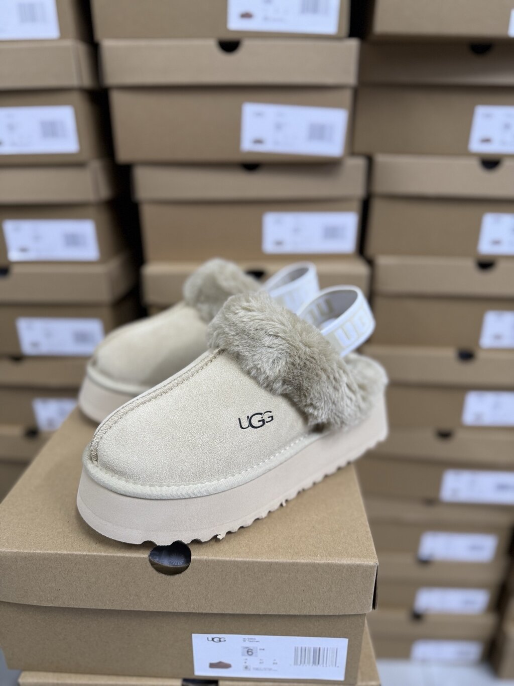 כפכפים UGG – תמונה 11