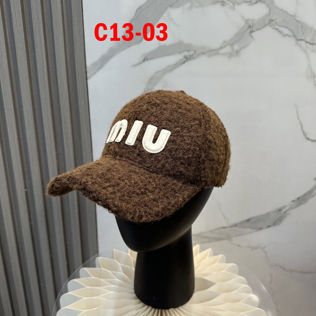 כובע מצחיה מיו מיו חורפי – תמונה 5