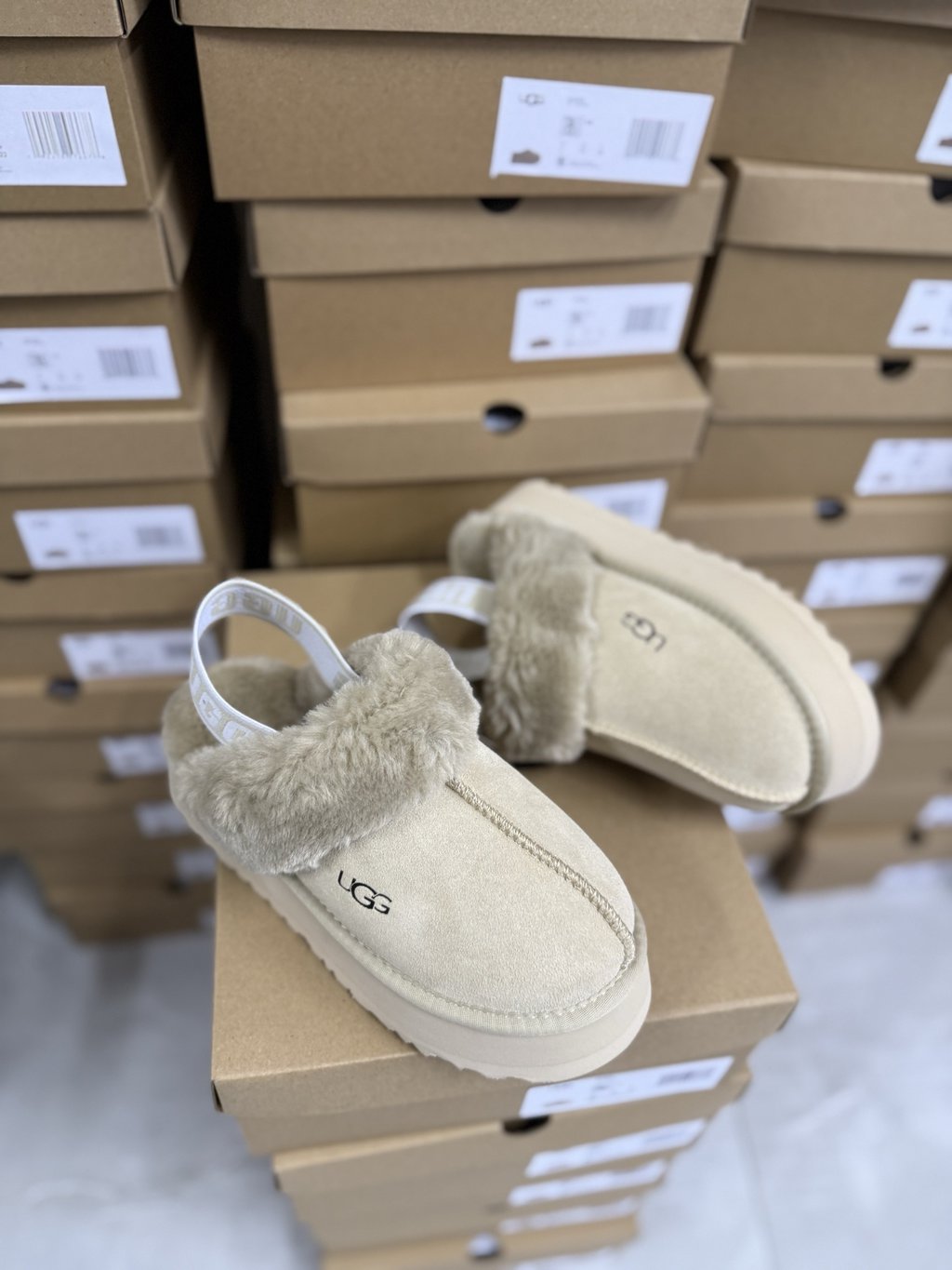 כפכפים UGG – תמונה 8