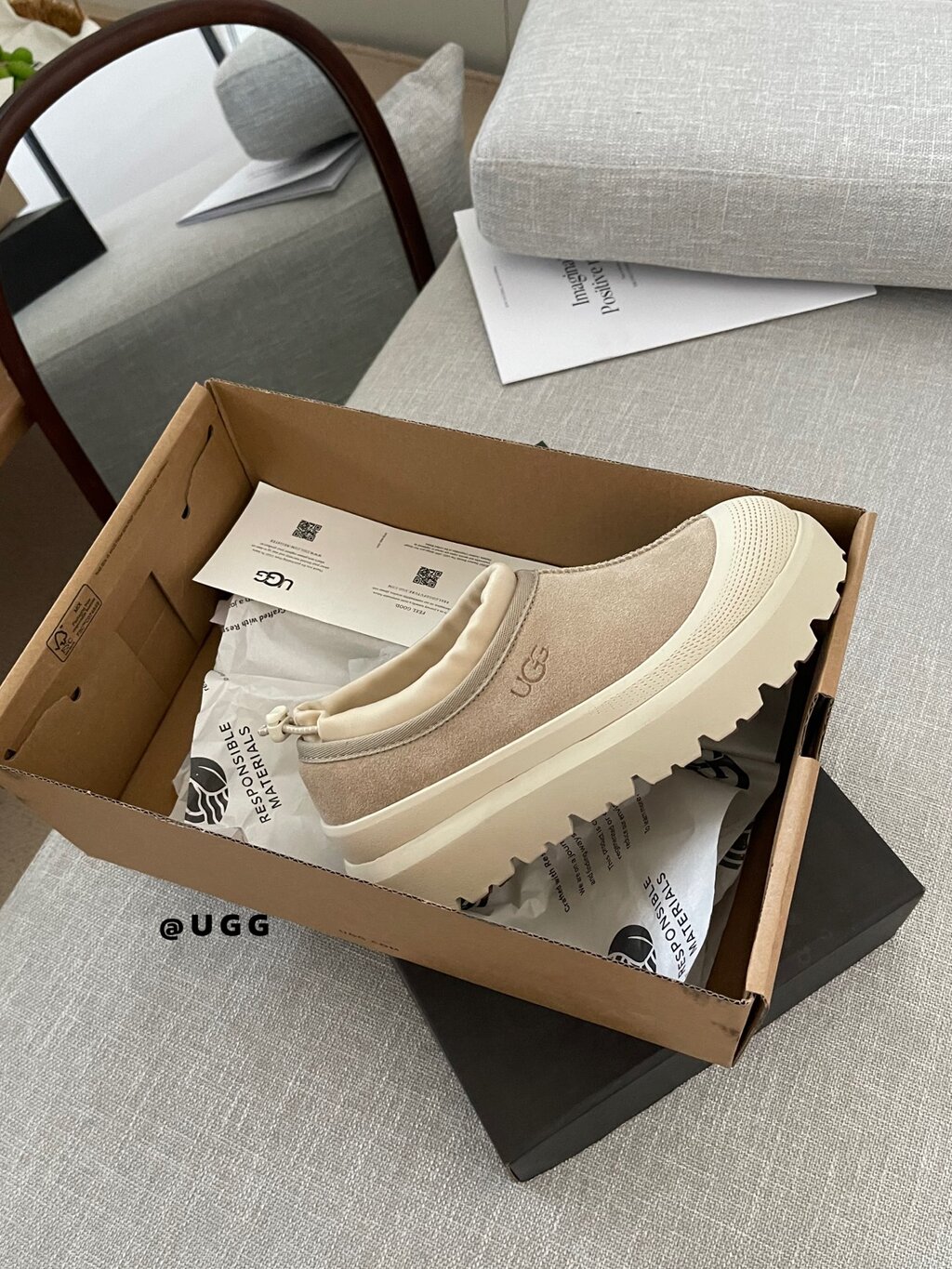 כפכפים UGG Tasman