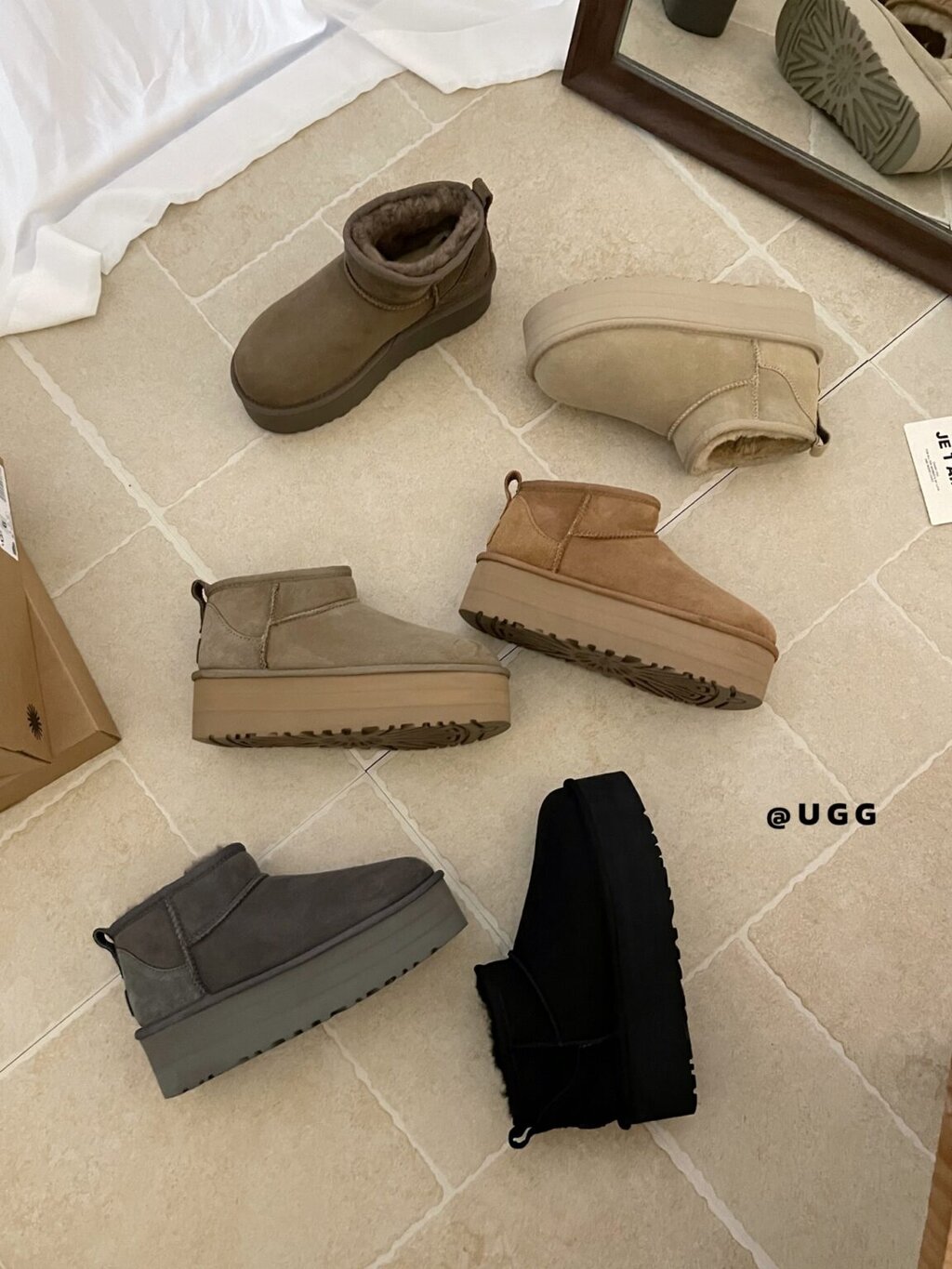 מגפיים UGG פלטפורמה