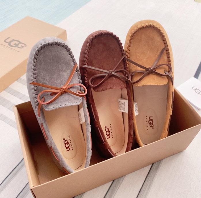 מוקסינים UGG