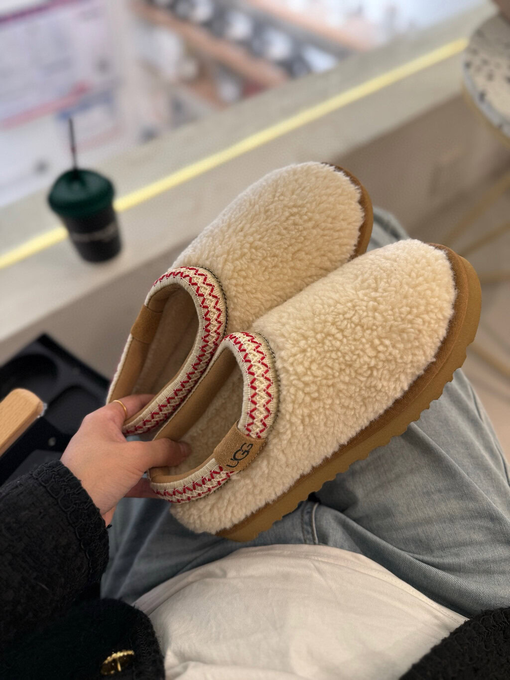 כפכפים UGG לו ולך – תמונה 9