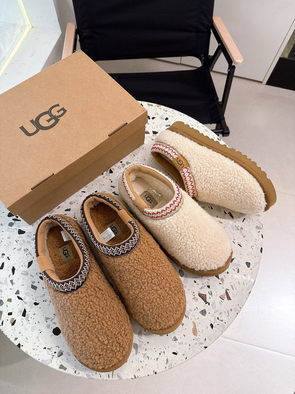 כפכפים UGG לו ולך – תמונה 11