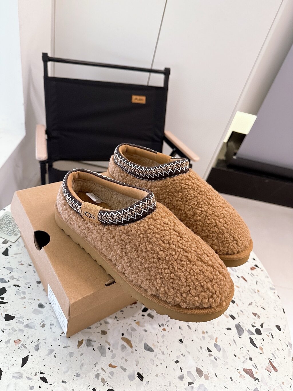 כפכפים UGG לו ולך – תמונה 8