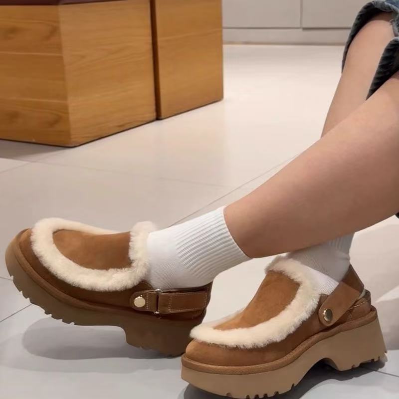 כפכפים UGG פלטפורמה