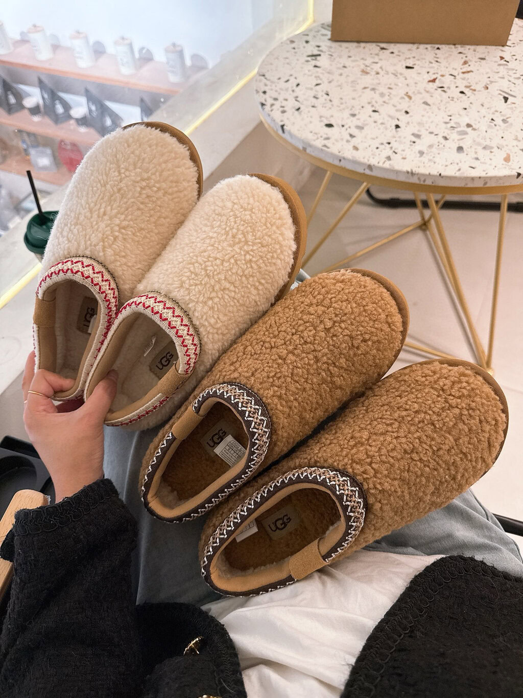 כפכפים UGG לו ולך – תמונה 10