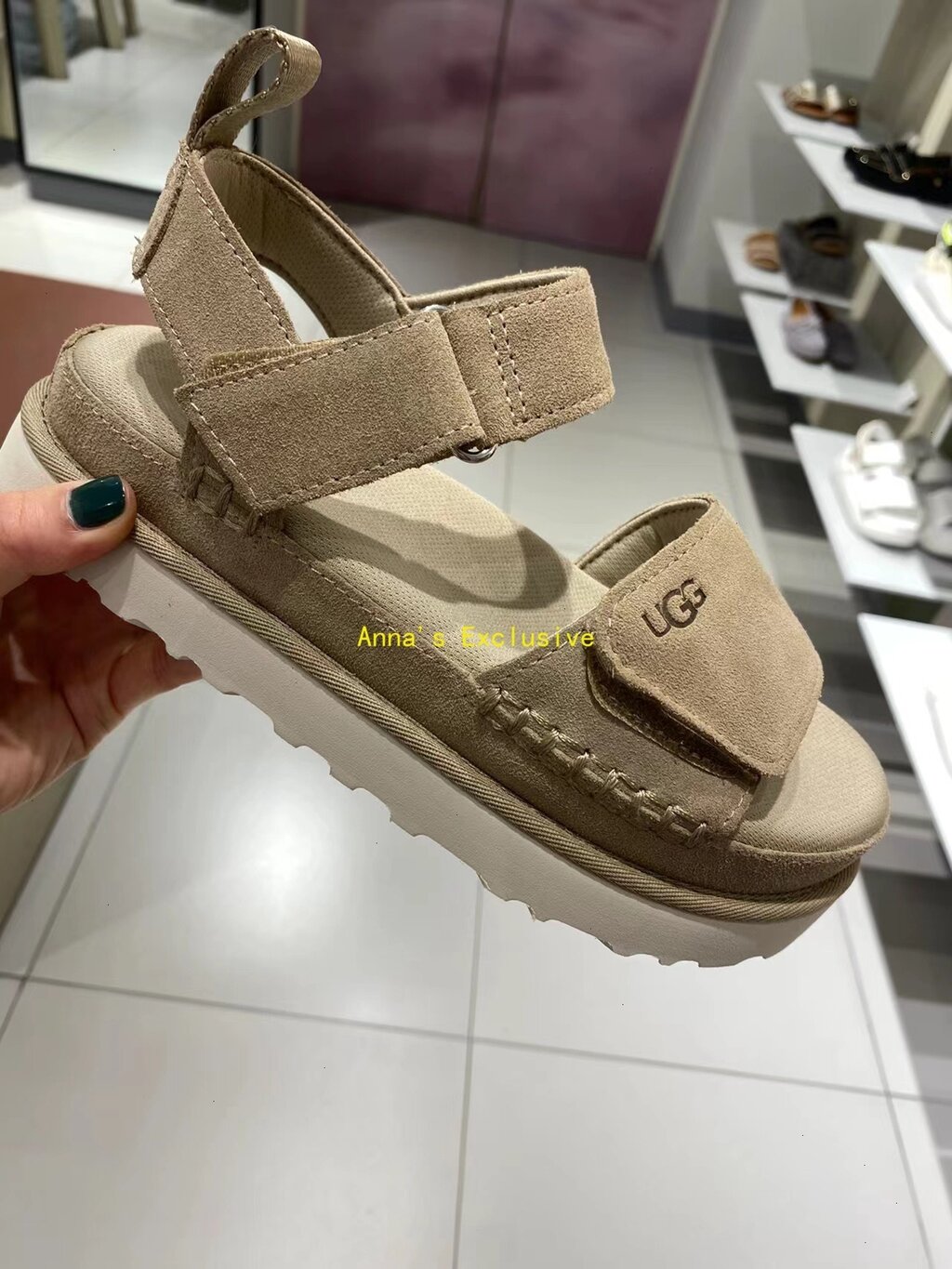 סנדלים UGG – תמונה 10
