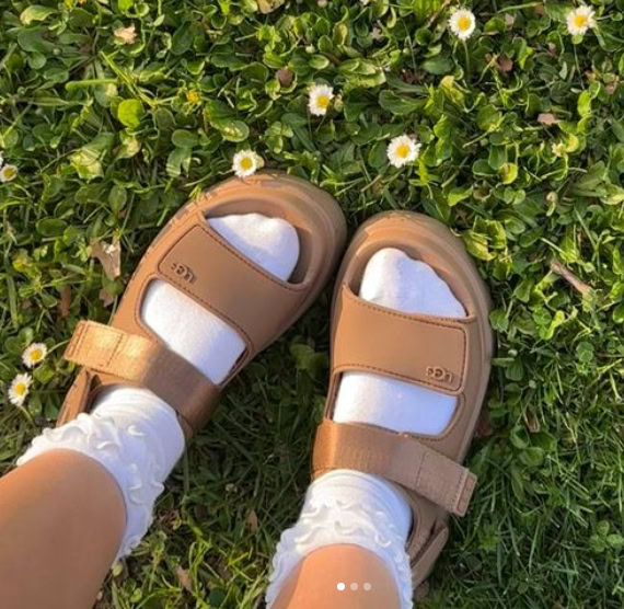 סנדלים UGG פלטפורמה – תמונה 13