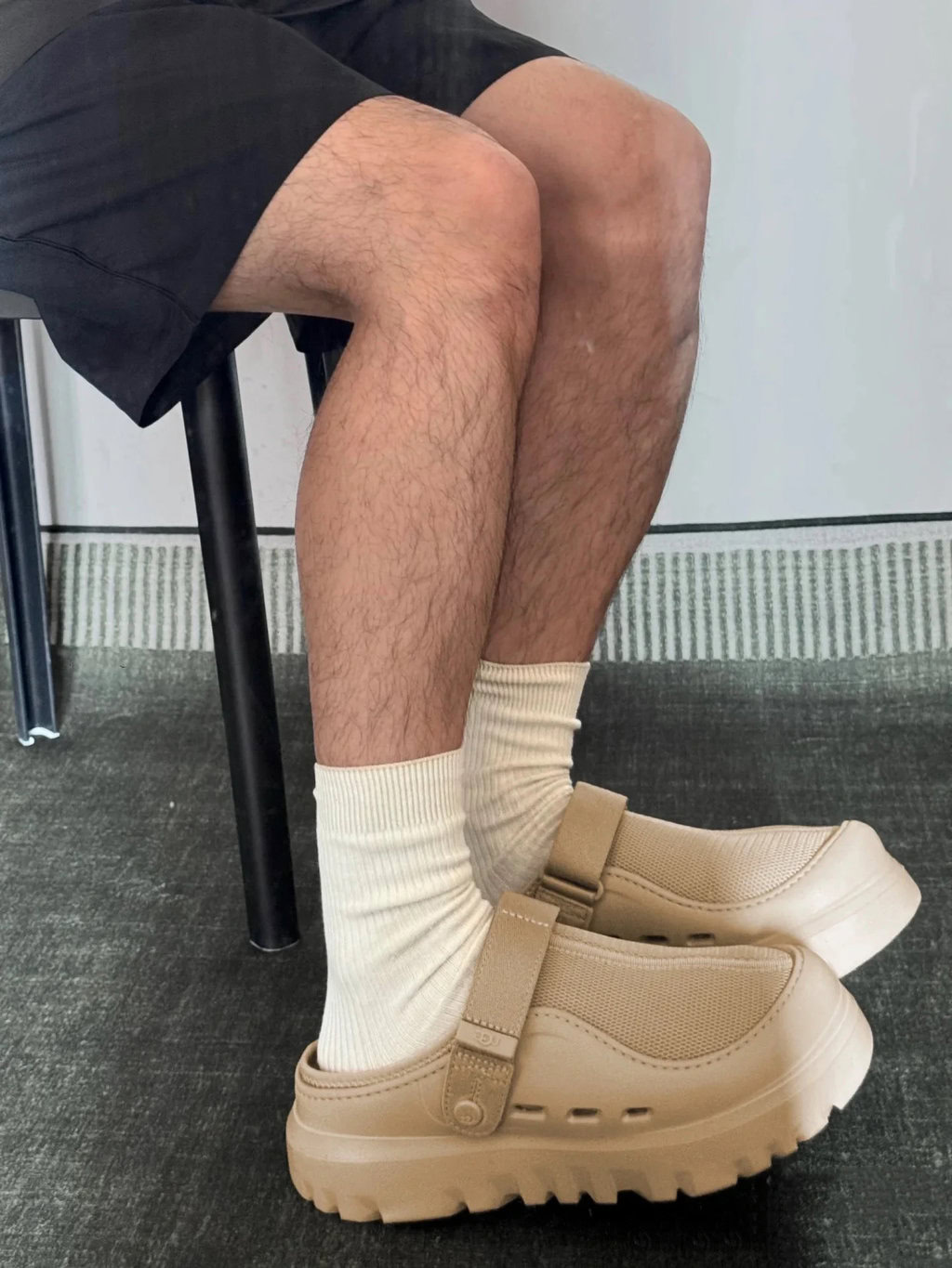 סנדלים UGG פיקמוד – תמונה 17