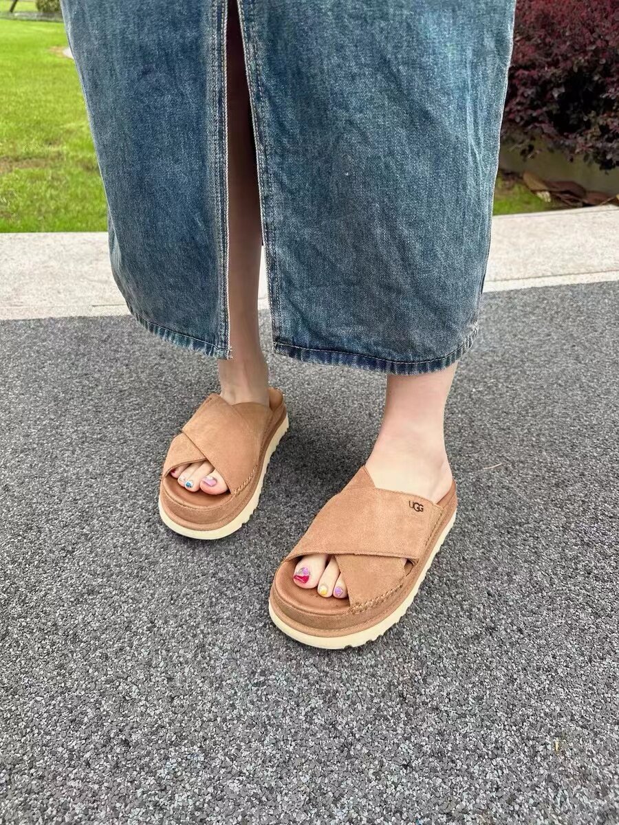 כפכפים UGG – תמונה 6