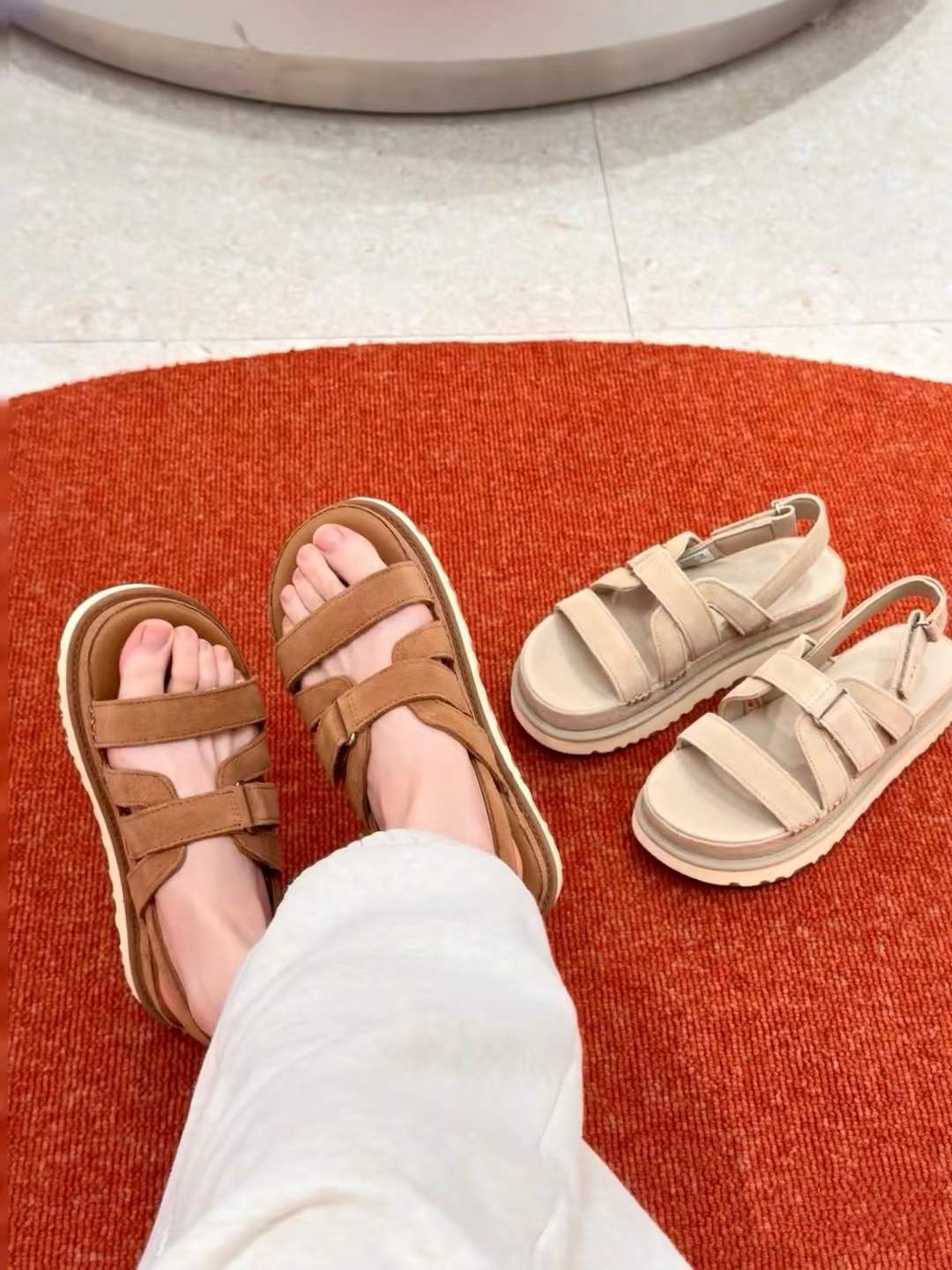 סנדלים UGG – תמונה 6