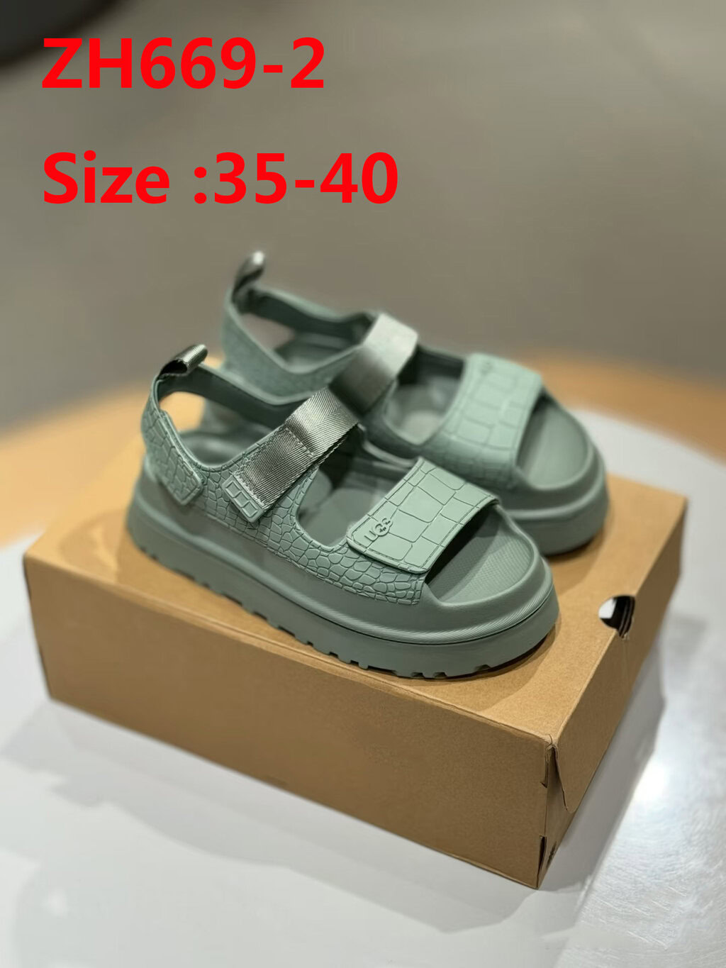 סנדלים פלטפורמה UGG – תמונה 4