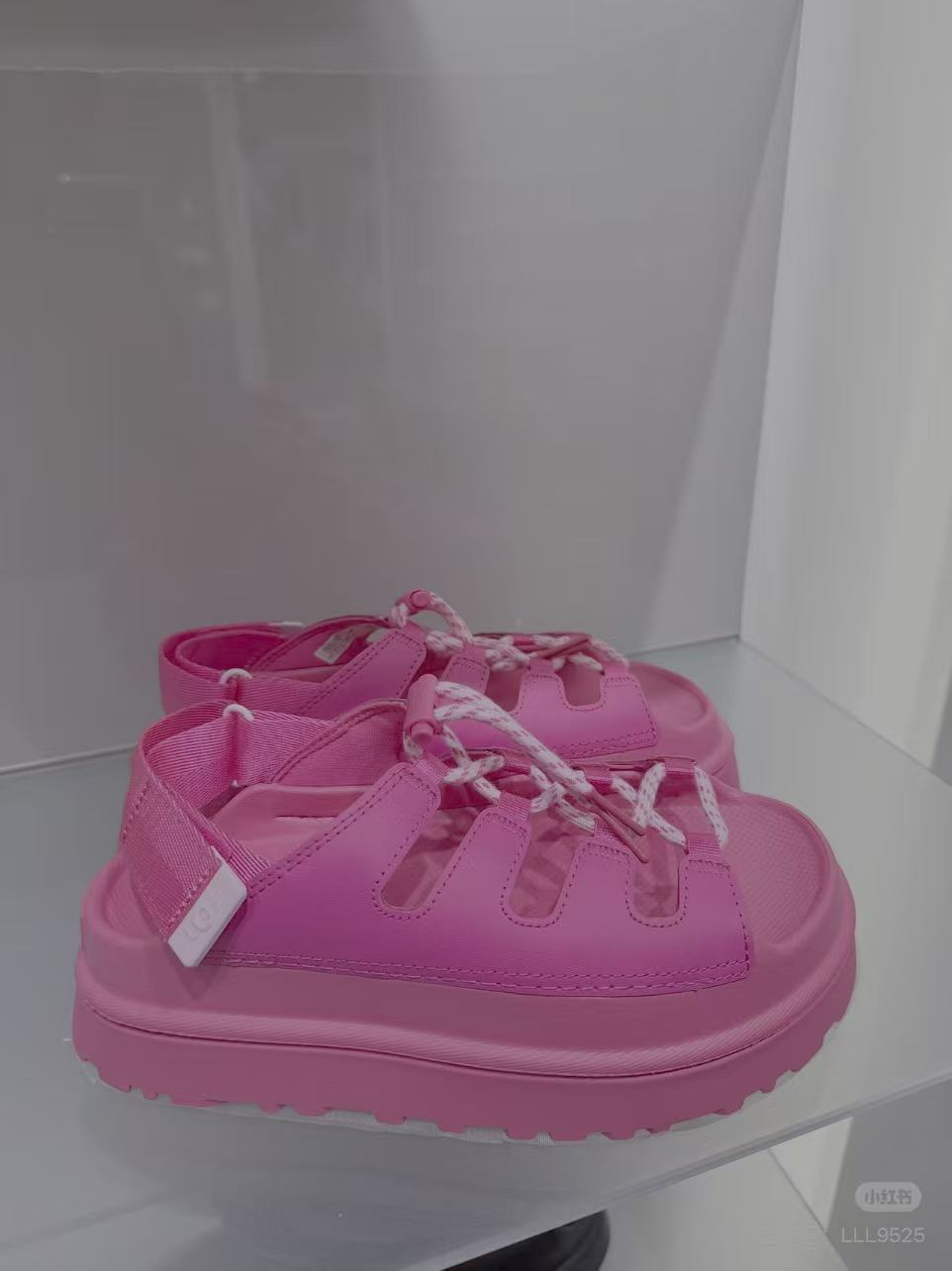 סנדלים UGG – תמונה 10