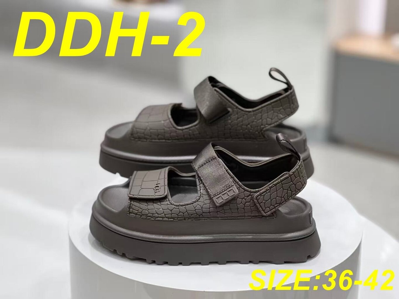 סנדלים פלטפורמה UGG – תמונה 4