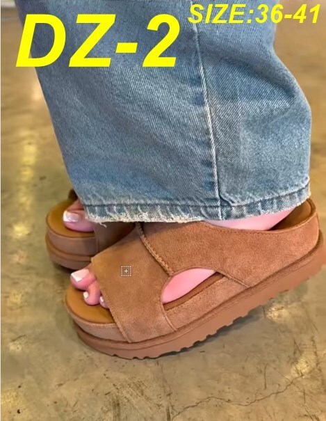 כפכפים וסנדלים UGG – תמונה 5
