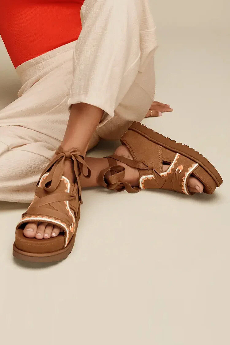 כפכפי קשירה UGG