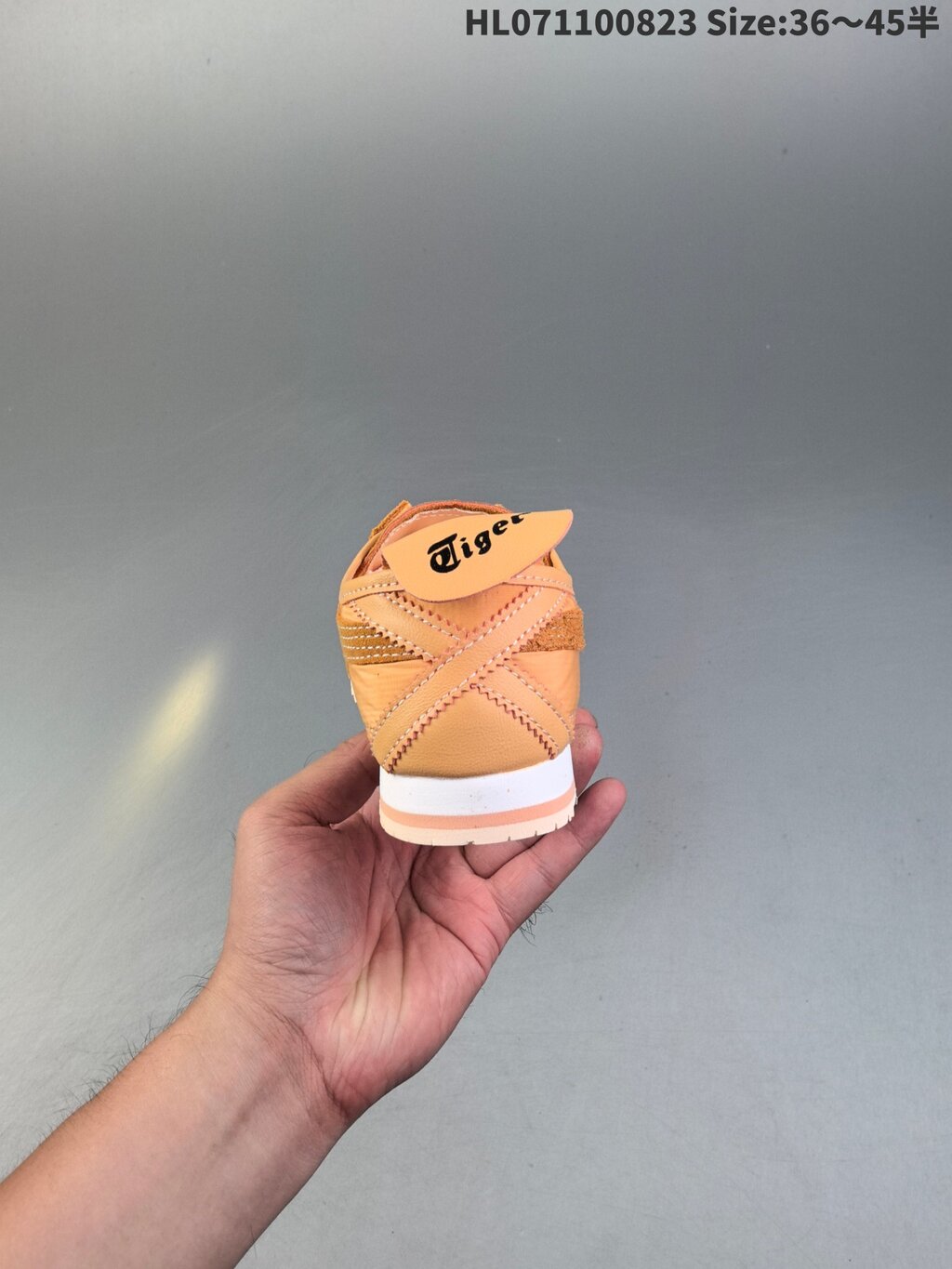 נעלי אסיקס – תמונה 10