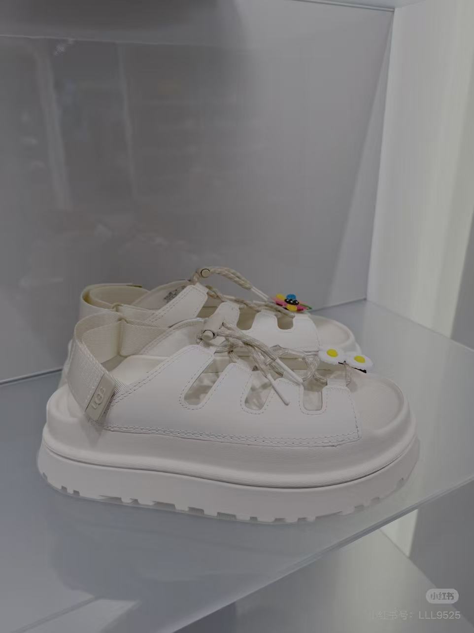 סנדלים UGG – תמונה 6
