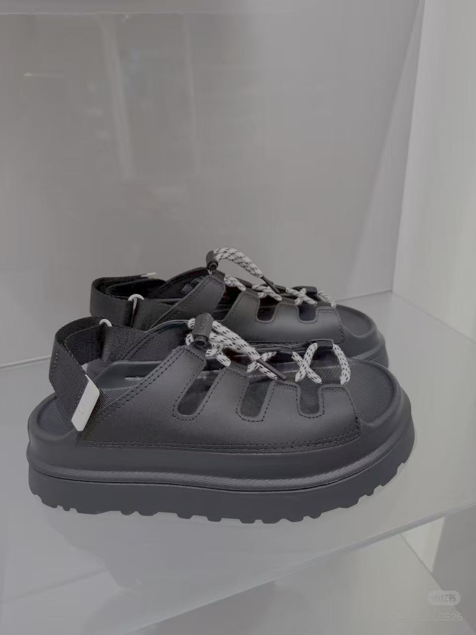 סנדלים UGG – תמונה 5