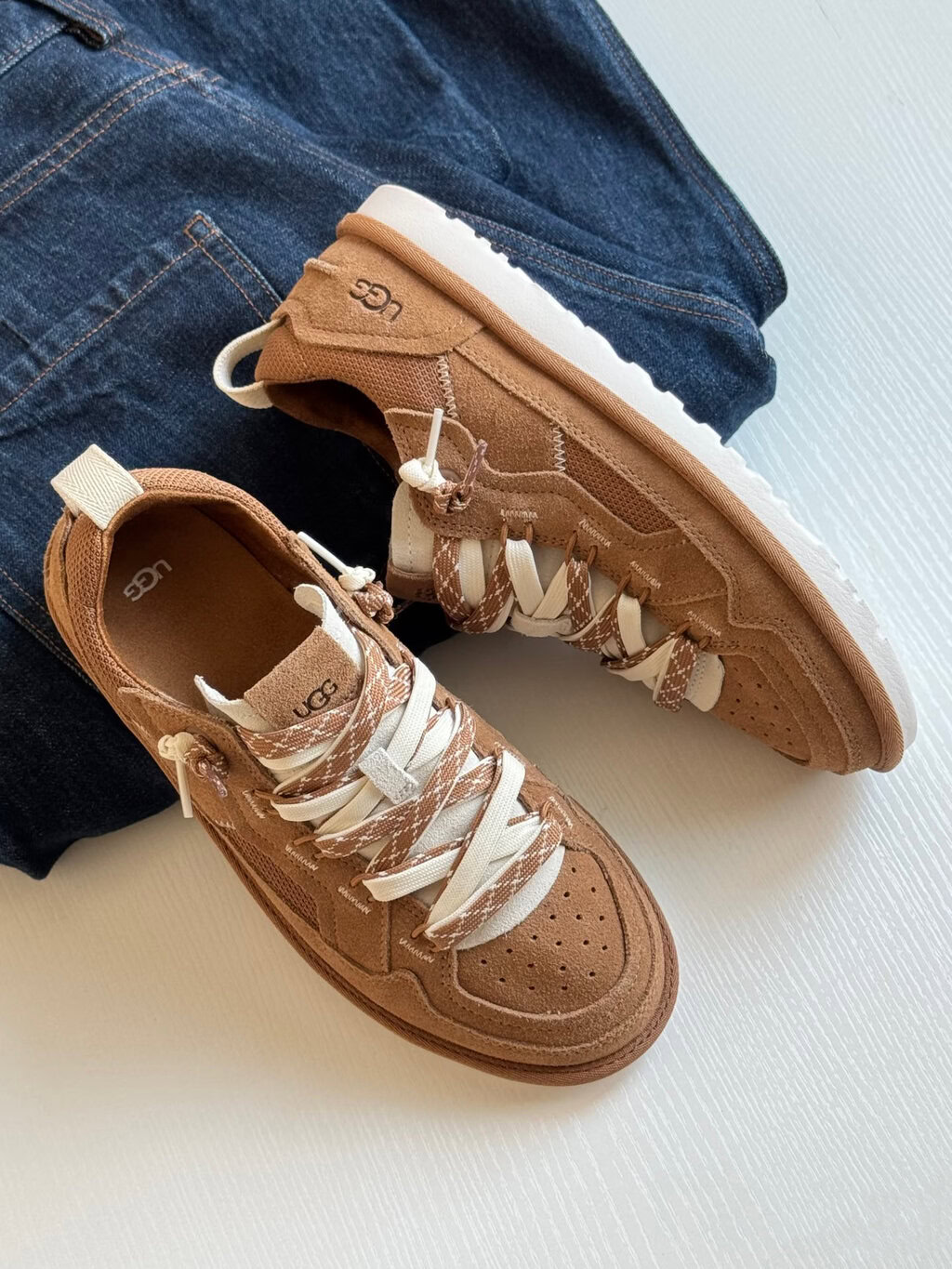 סניקרס UGG – תמונה 7