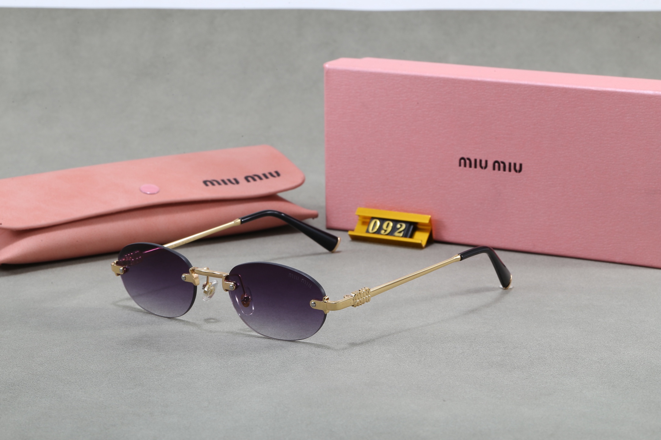 משקפי שמש מיו מיו – תמונה 11