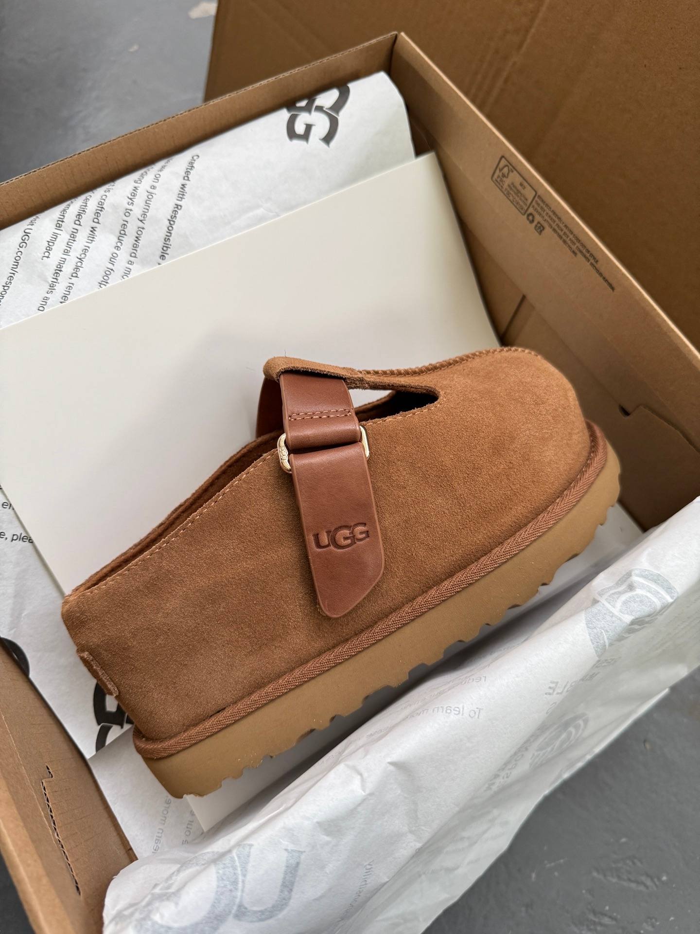 כפכפים פלטפורמה UGG – תמונה 8