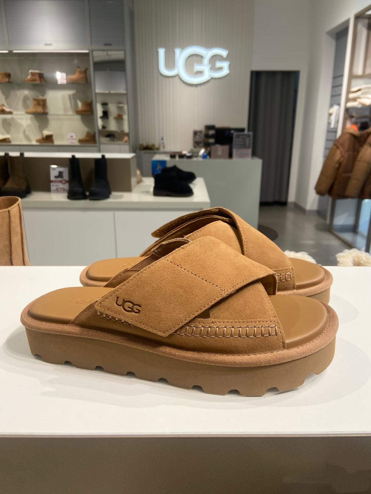 כפכפים UGG – תמונה 6
