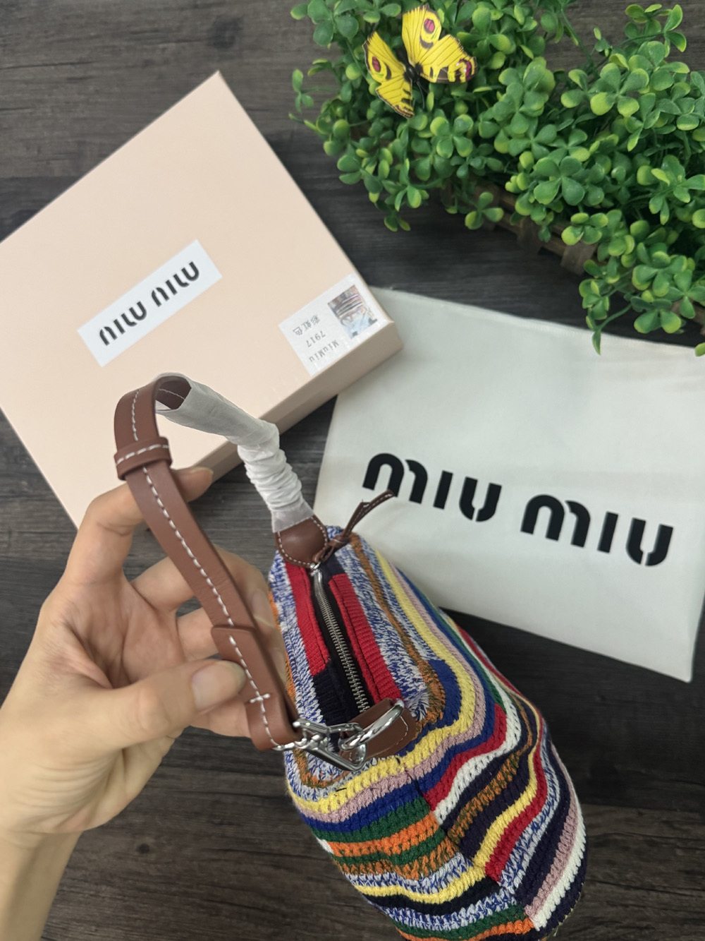 תיק מיו מיו מיני קרושה – תמונה 6
