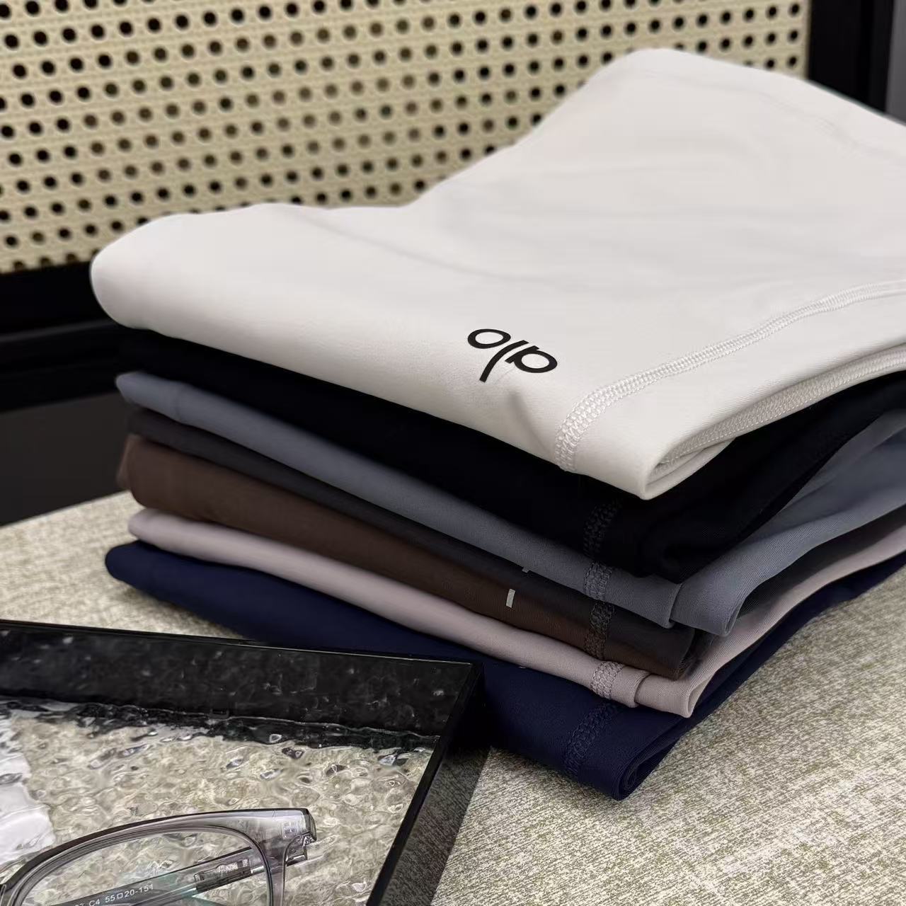 טייץ מתרחב אלו יוגה – תמונה 11