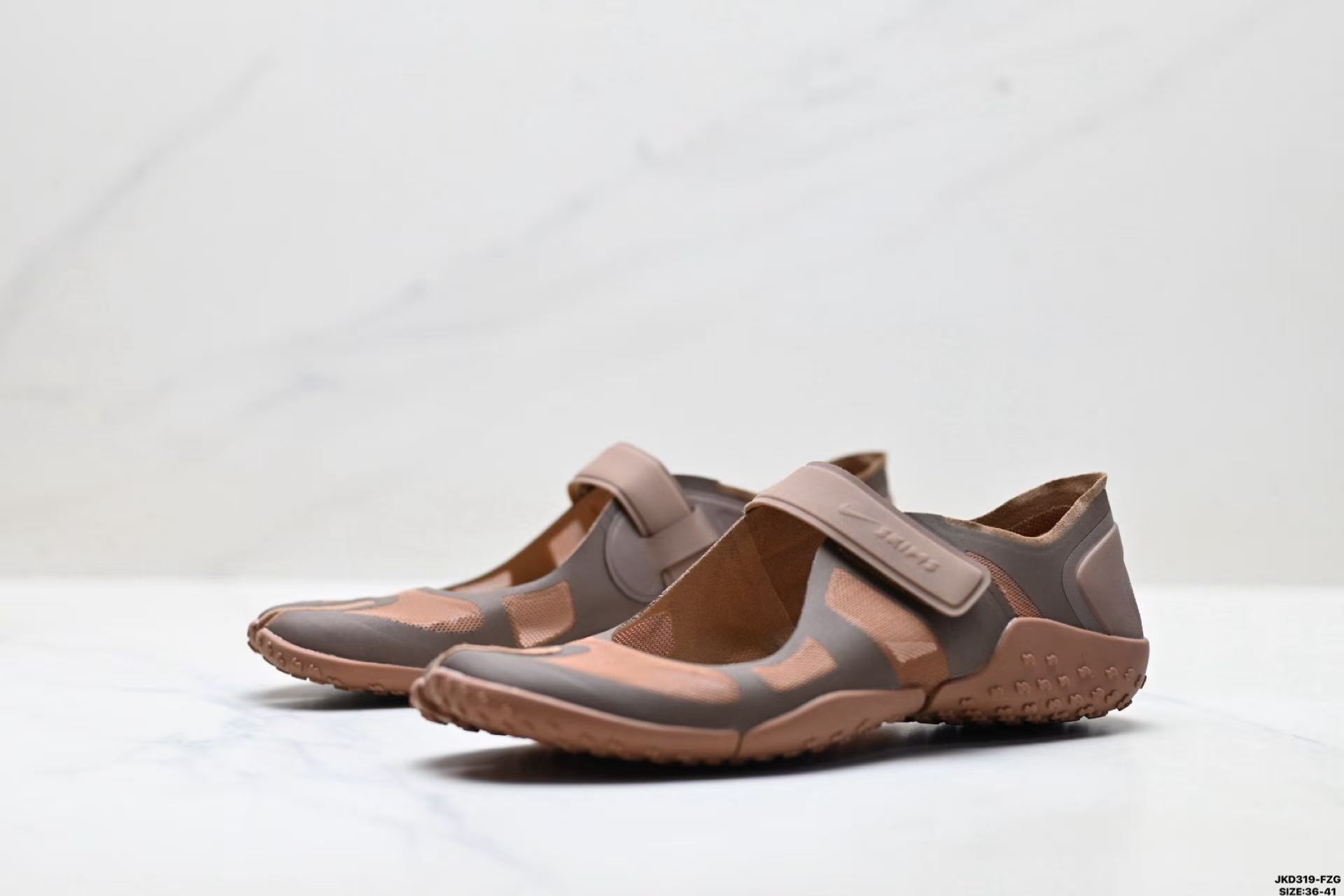 נייק SKIMS Rift Mesh – תמונה 8
