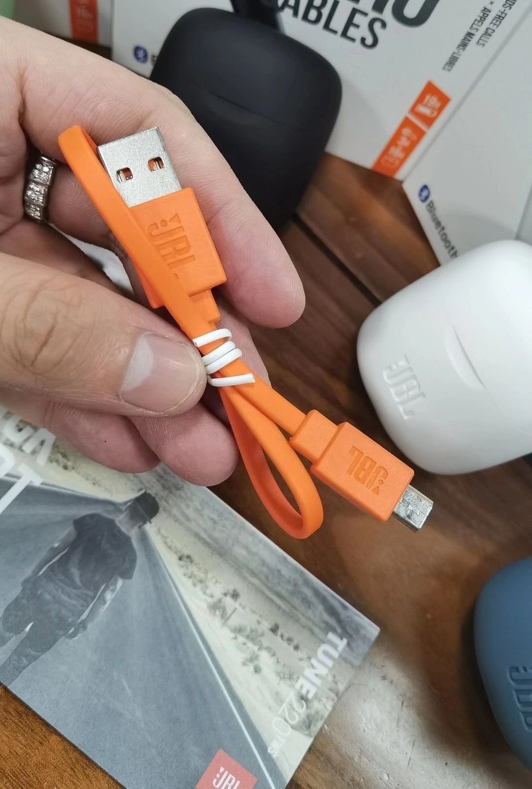 אוזניות JBL tune 220 – תמונה 7