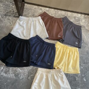 מכנסיים קצרים אלו יוגה