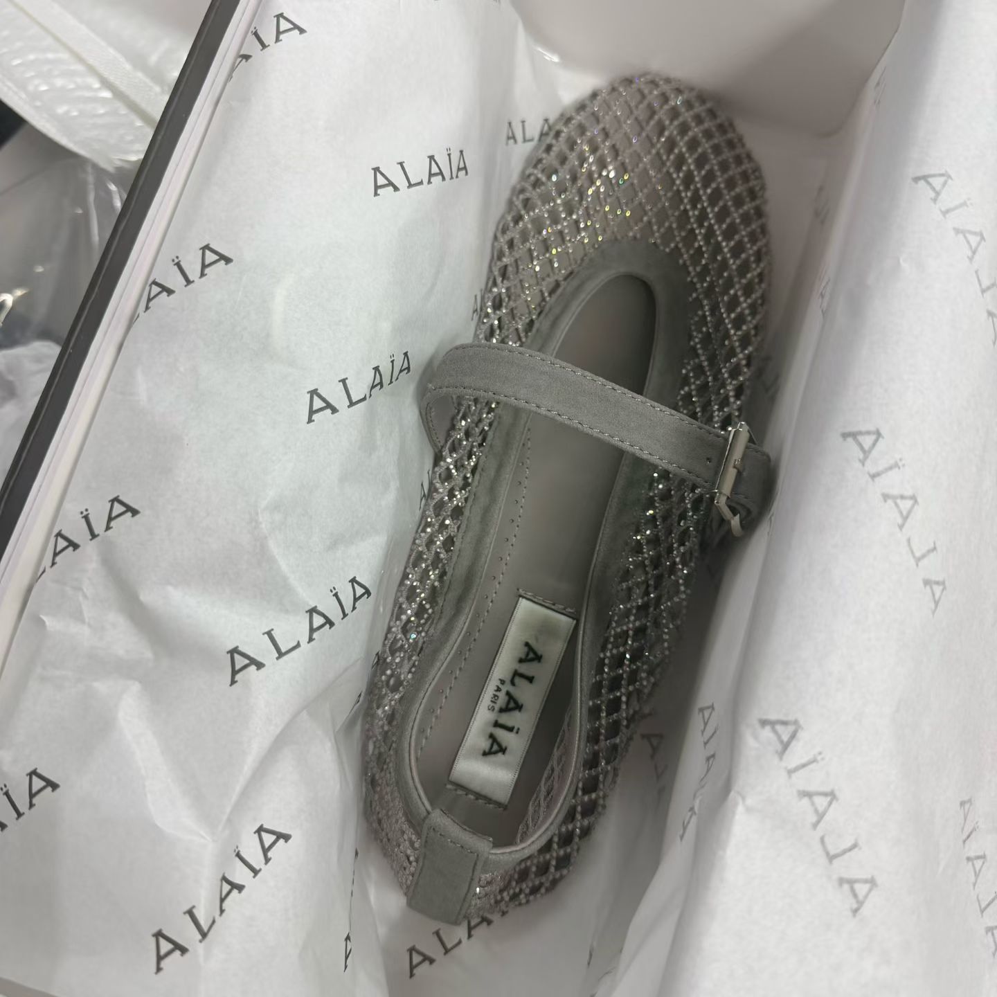 נעלי בובה ALAIA – תמונה 17