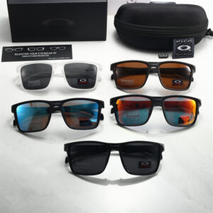 משקפי שמש  Oakley