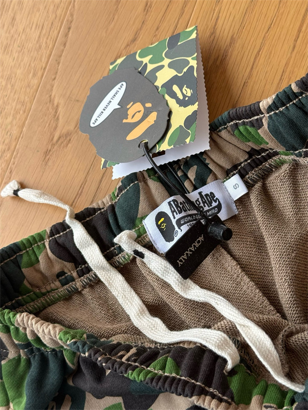 מכנסיים קצרים BAPE – תמונה 4